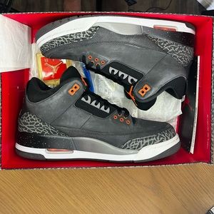 Air Jordan 3’s fear pack